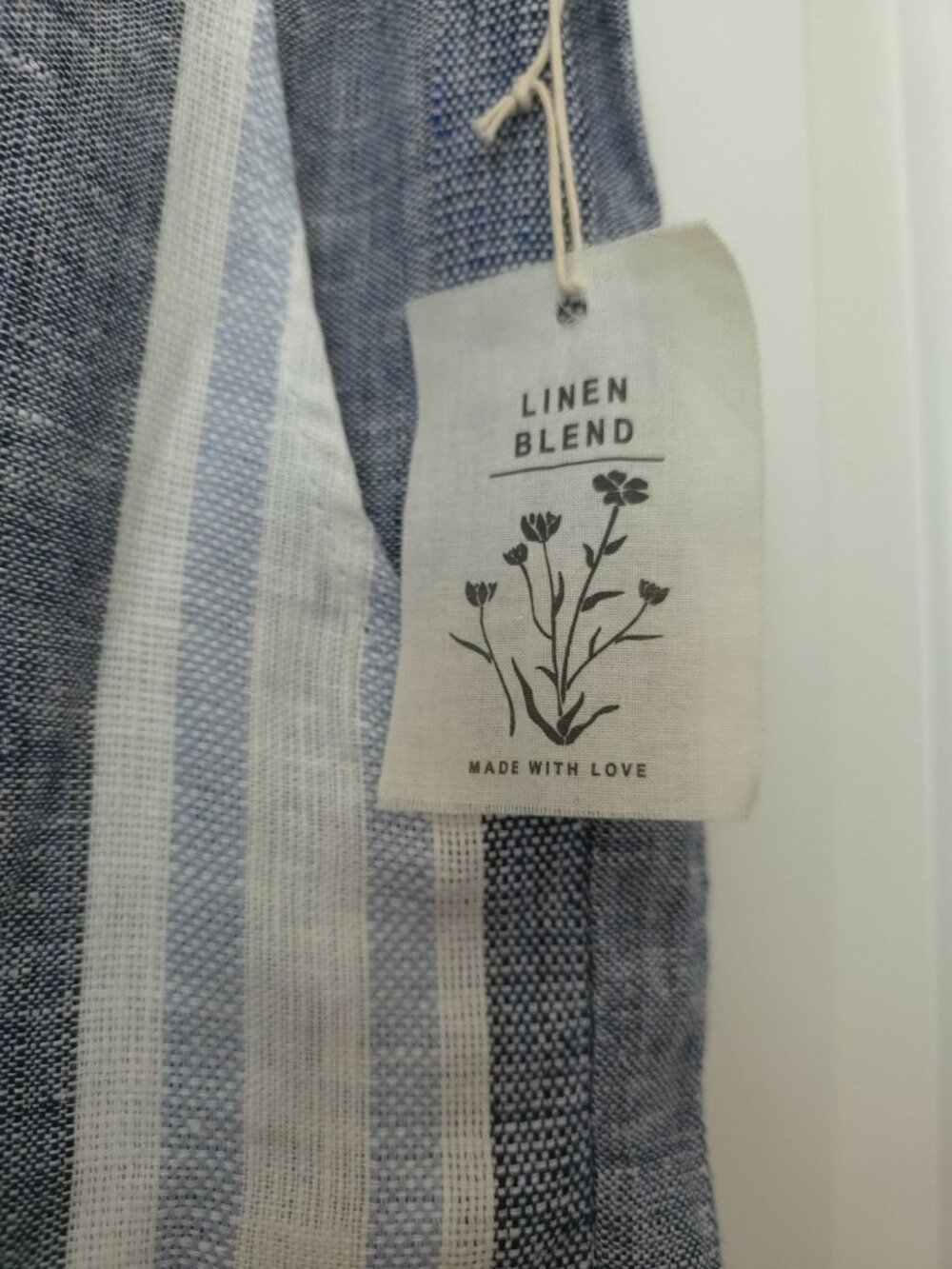 NWT Indigo Rein Blue & White Striped Linen Blend Paperbag Shorts Women's M - Picture 4 of 7